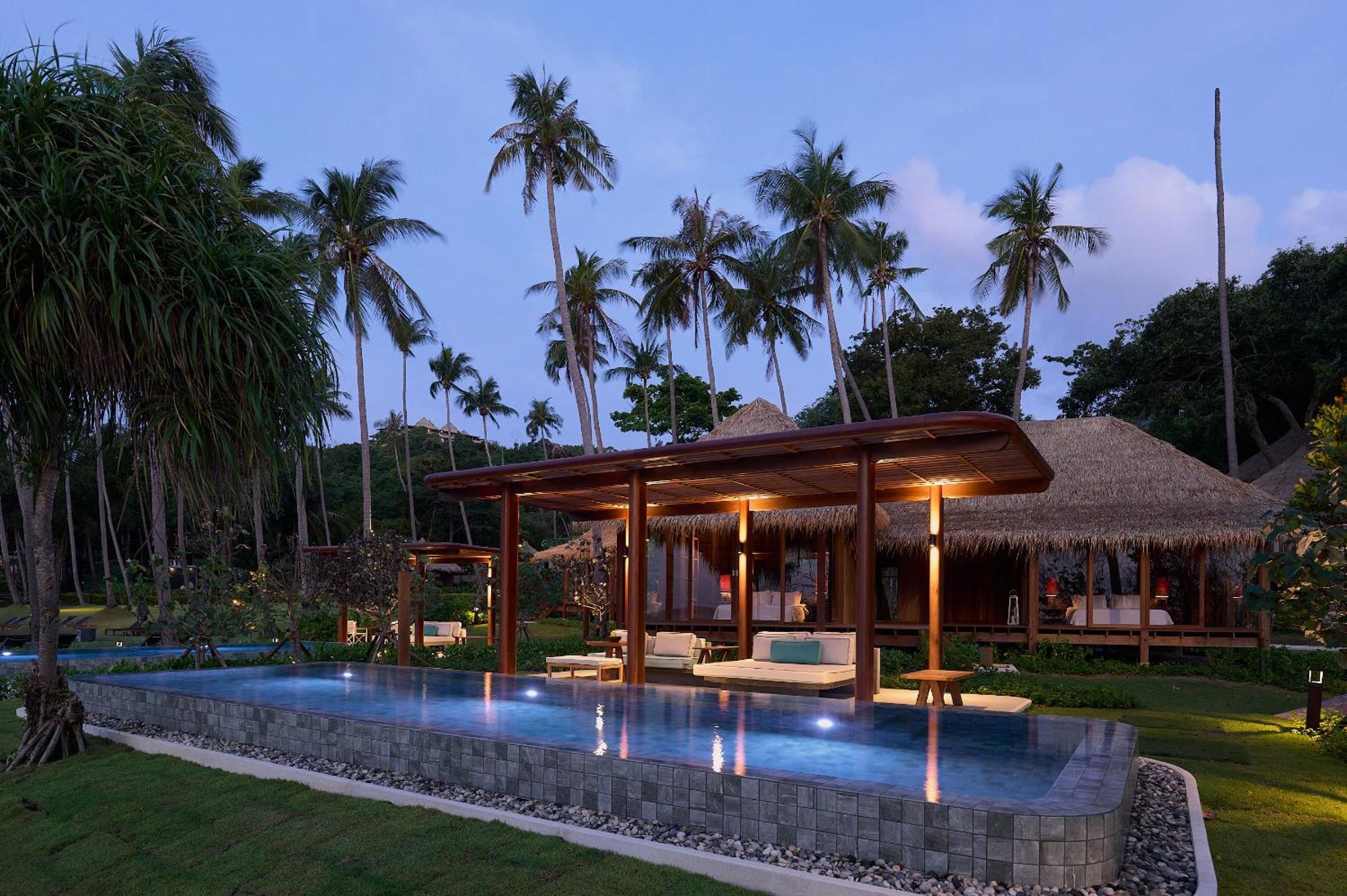 Castaway Beach Front Pool Villa 2 Bedrooms